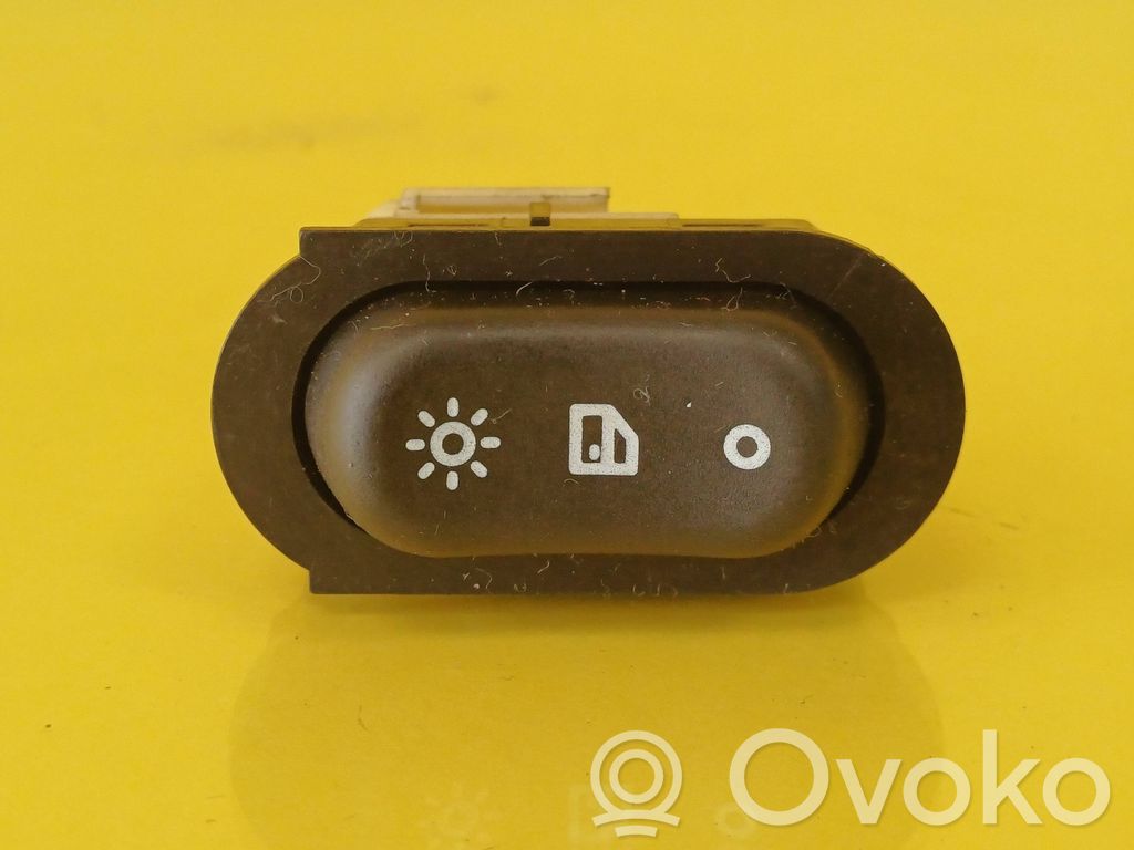 Interior lighting switch   4616058