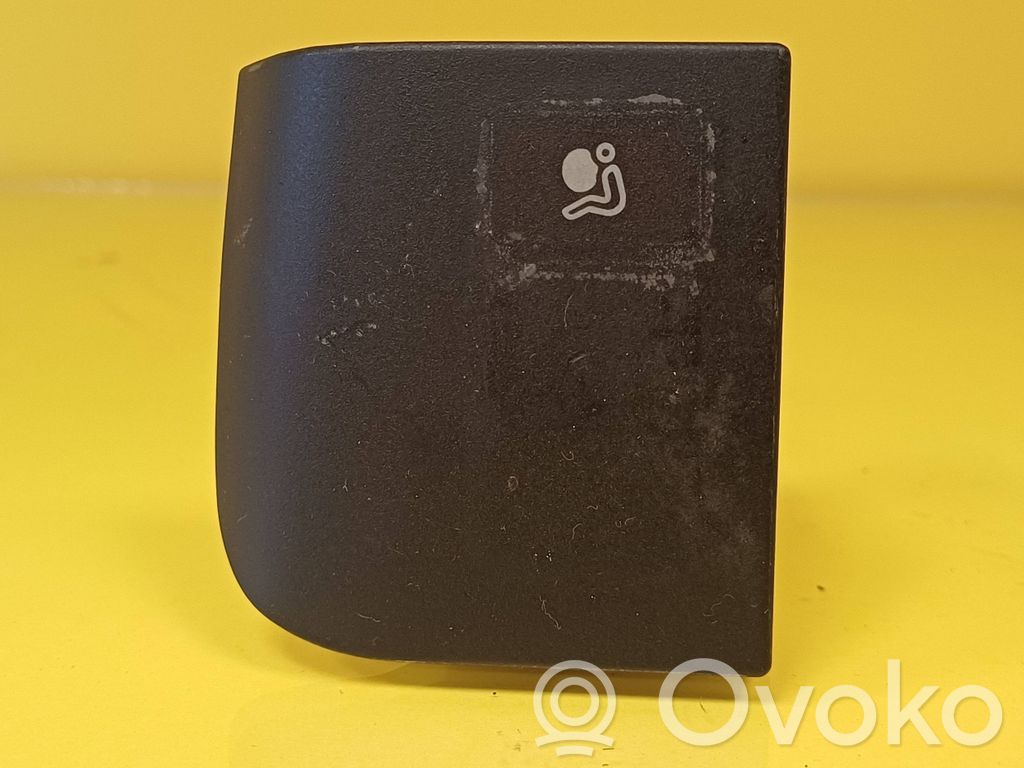 Volkswagen Golf III Wyłącznik poduszki powietrznej Airbag pasażera 