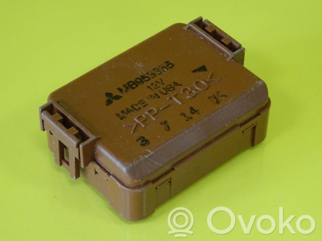Autres unités de commande / modules   MB953355