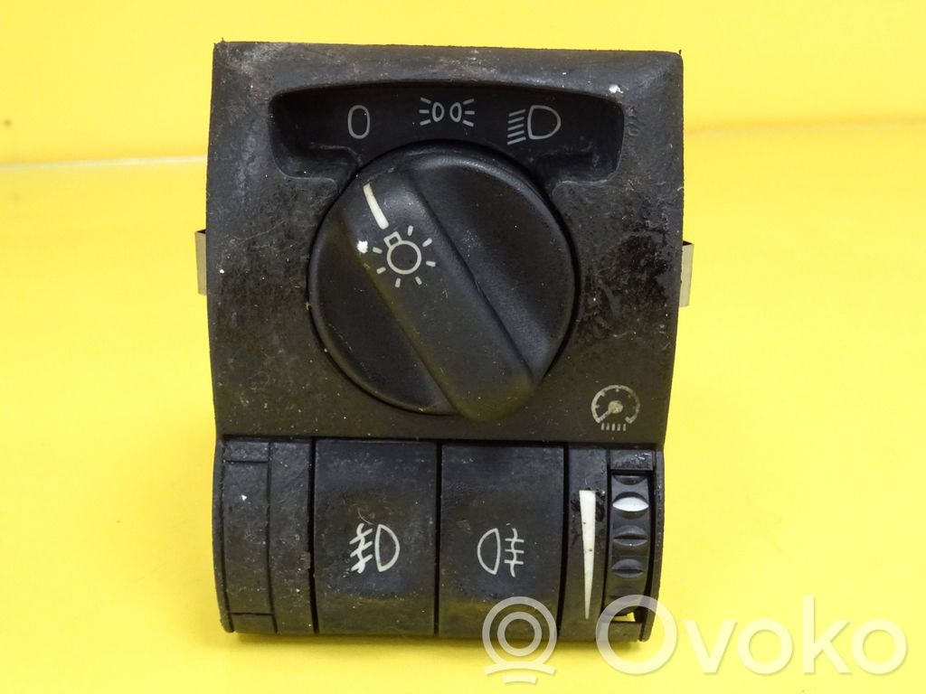 Opel Omega B2 Light switch 