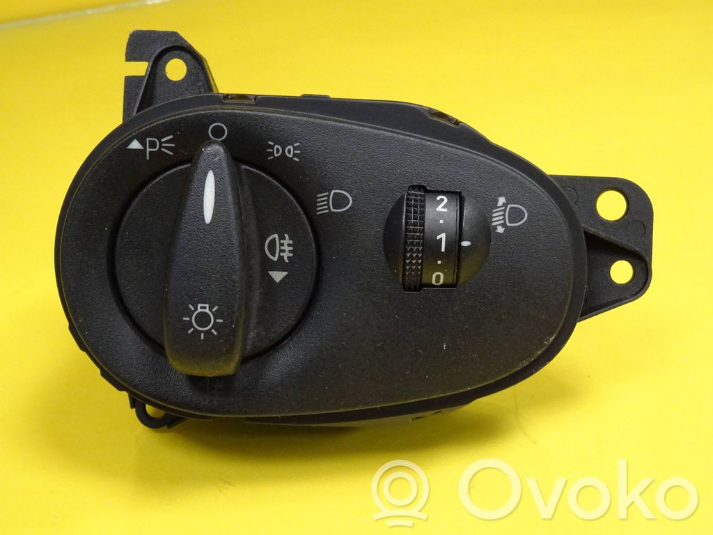 Ford Focus Light switch 