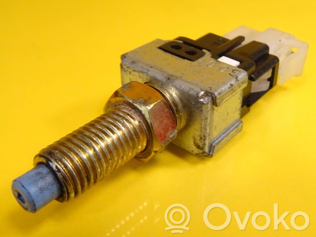 Mitsubishi Pajero Brake pedal sensor switch 