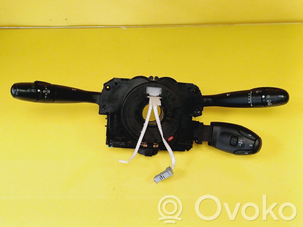 Peugeot 307 Interruptor/palanca de limpiador de luz de giro 