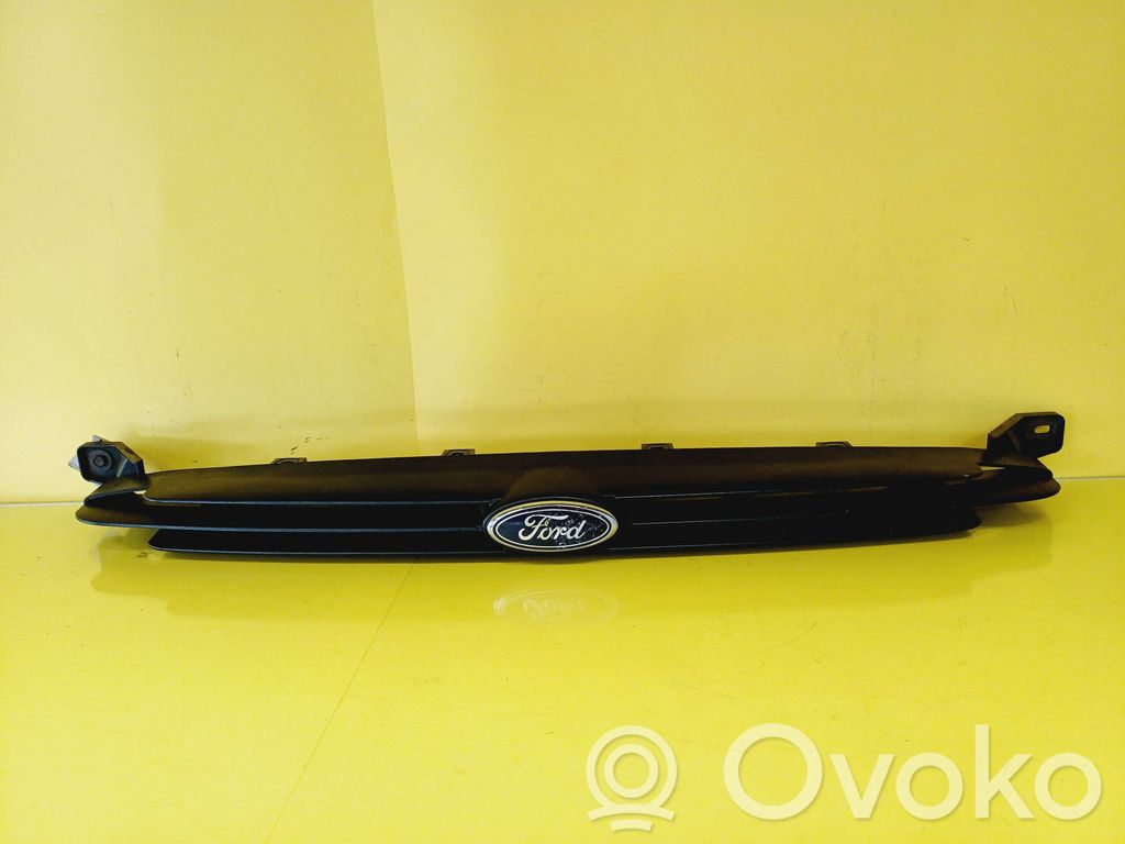 Ford Escort Front grill 
