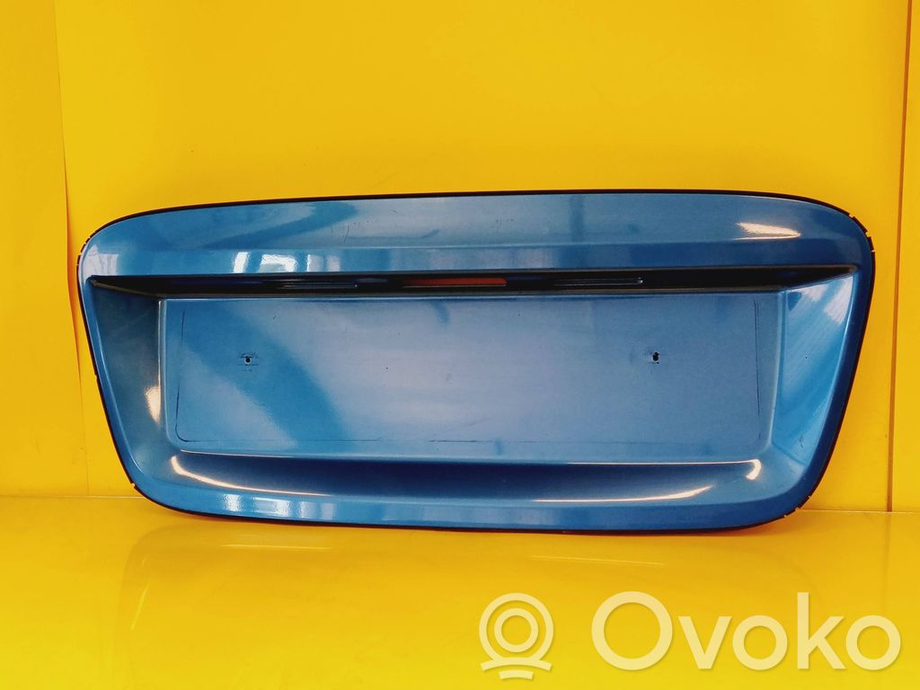 Nissan Almera Tino Trunk door license plate light bar 