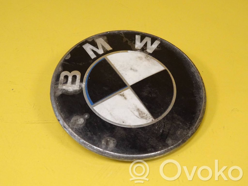 BMW 3 E46 Gamintojo ženkliukas 