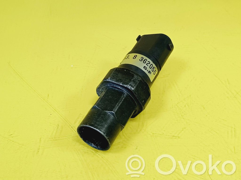 BMW 3 E36 Air conditioning (A/C) pressure sensor 