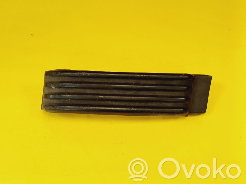 Saab 9000 CS Front bumper mounting bracket 