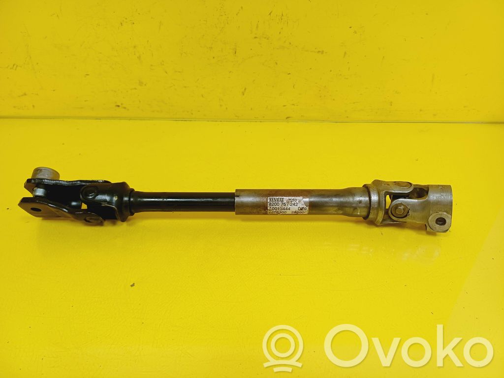 Renault Clio III Steering wheel axle 