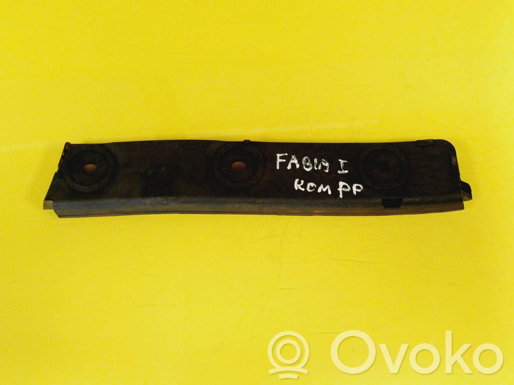 Skoda Fabia Mk1 (6Y) Uchwyt / Mocowanie zderzaka przedniego 