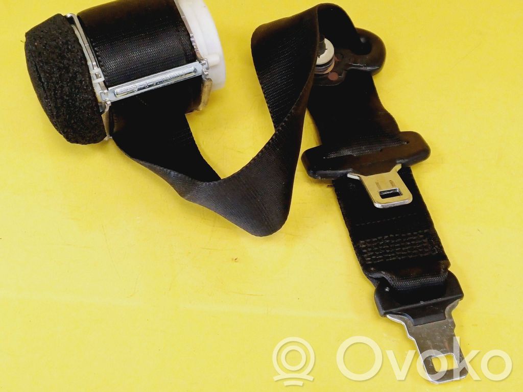 Cinturón trasero   611B68S