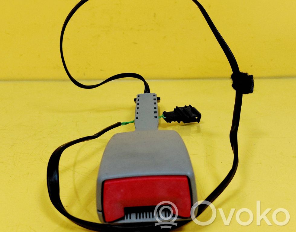 Audi A8 S8 D2 4D Bridă fixare centură de siguranță față 