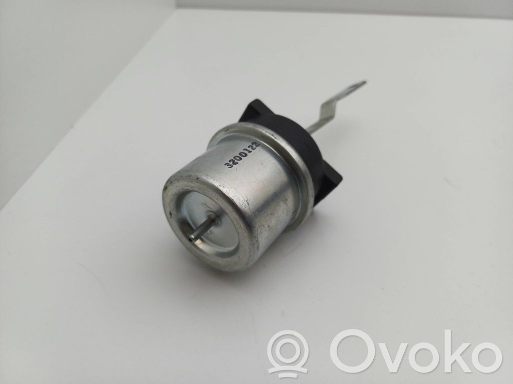 Chrysler PT Cruiser Valve vacuum 