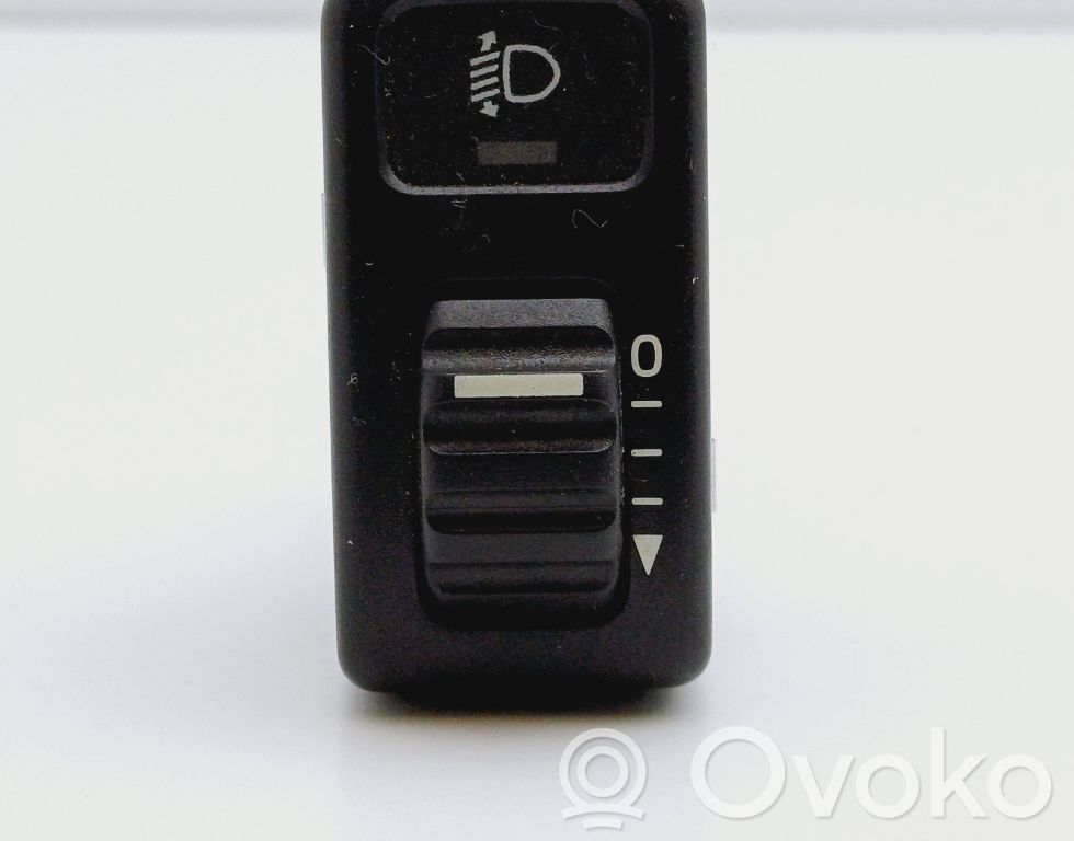 Volvo S90, V90 Headlight level height control switch 