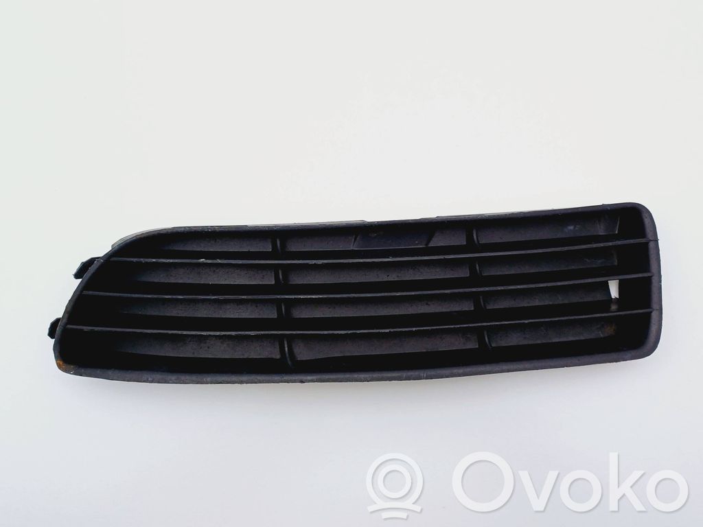 Audi A4 S4 B5 8D Grilă inferioară bară față 