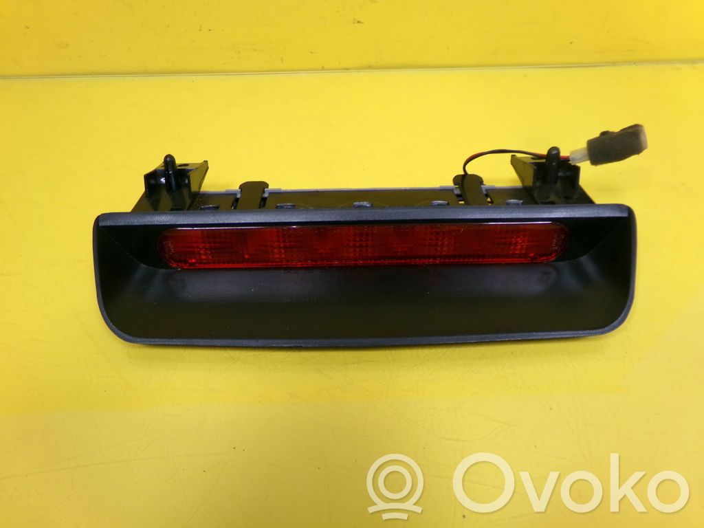 Chevrolet Rezzo Third/center stoplight 