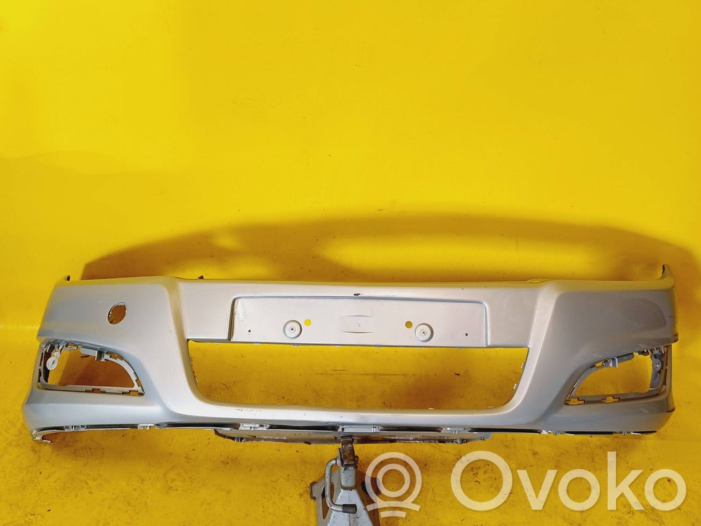Opel Astra H Parachoques delantero 