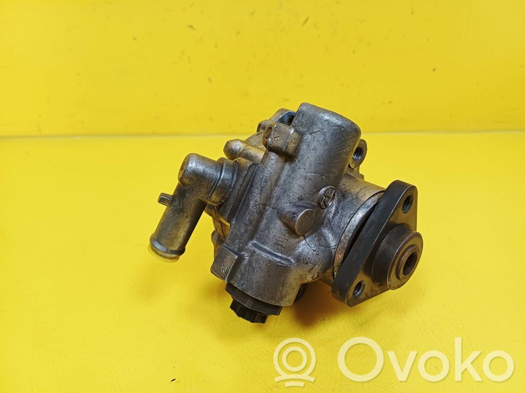 Alfa Romeo 166 Power steering pump 