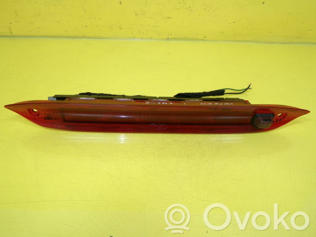 Kolmas/lisäjarruvalo   1M5113A613AA