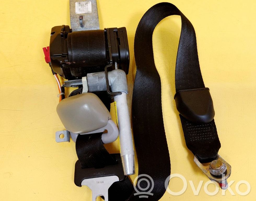 Mitsubishi Carisma Cinturón delantero 