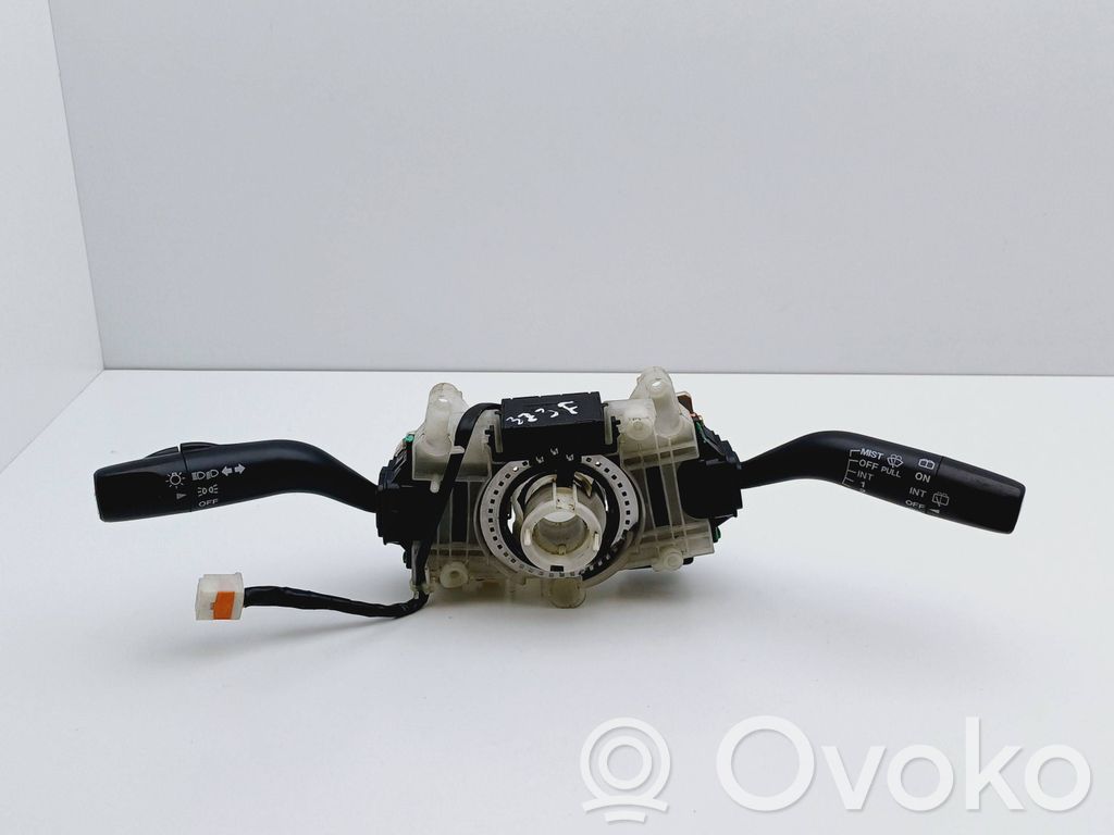 Mazda 323 F Commodo, commande essuie-glace/phare 