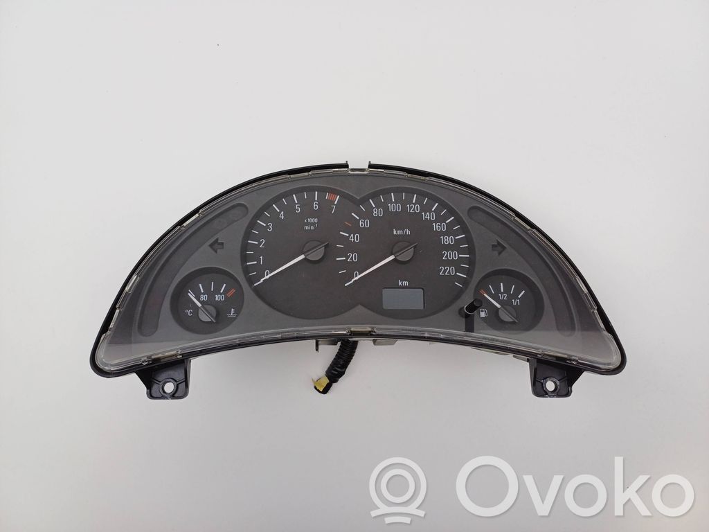 Opel Corsa C Nopeusmittari (mittaristo) 