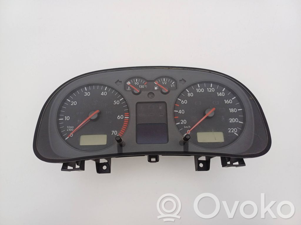 Volkswagen Golf IV Velocímetro (tablero de instrumentos) 
