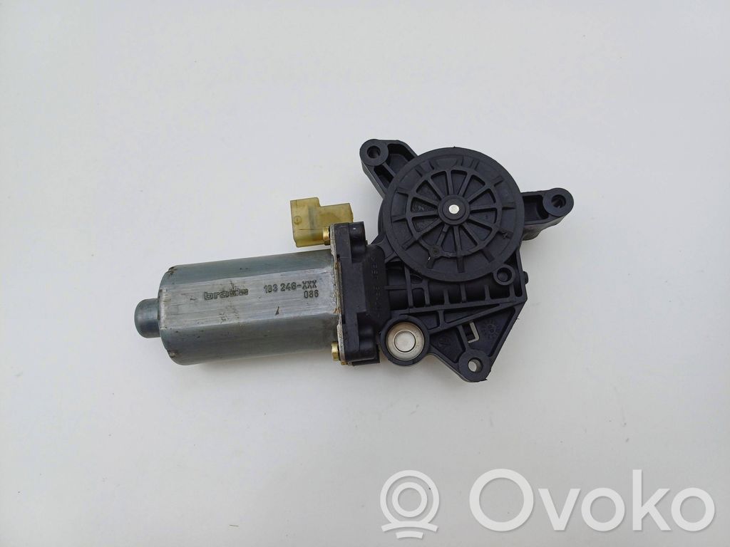 Saab 9-3 Ver1 Takaoven ikkunan nostomoottori