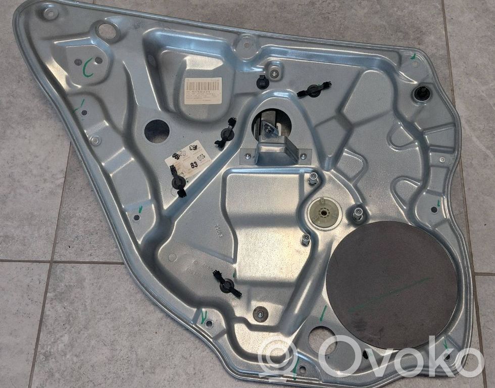 Volkswagen Polo IV 9N3 Regulador de puerta trasera con motor