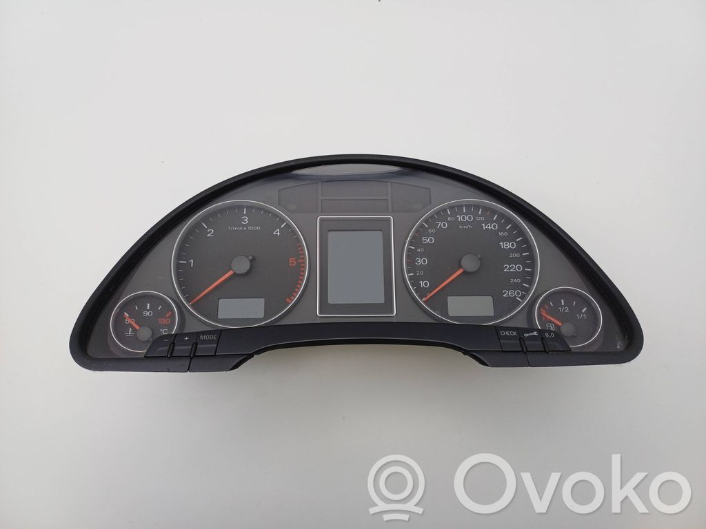 Audi A4 S4 B7 8E 8H Licznik / Prędkościomierz 