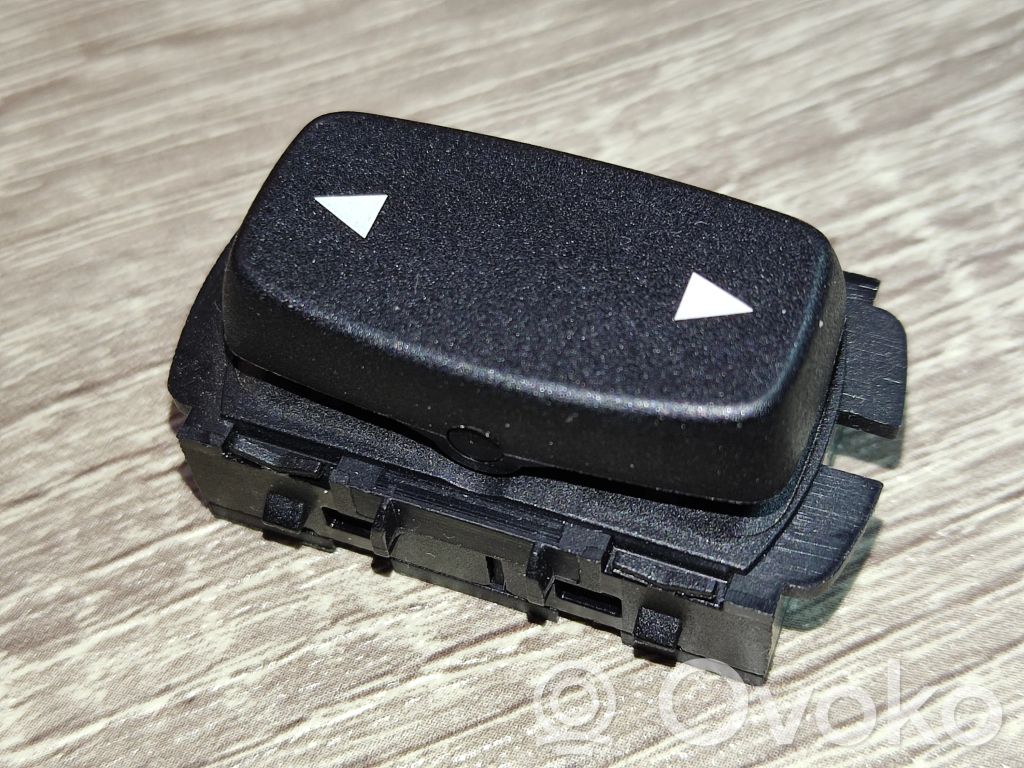 BMW 2 F22 F23 Seat control switch 