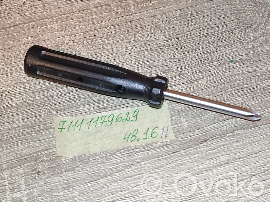BMW 3 G20 G21 Tool set 