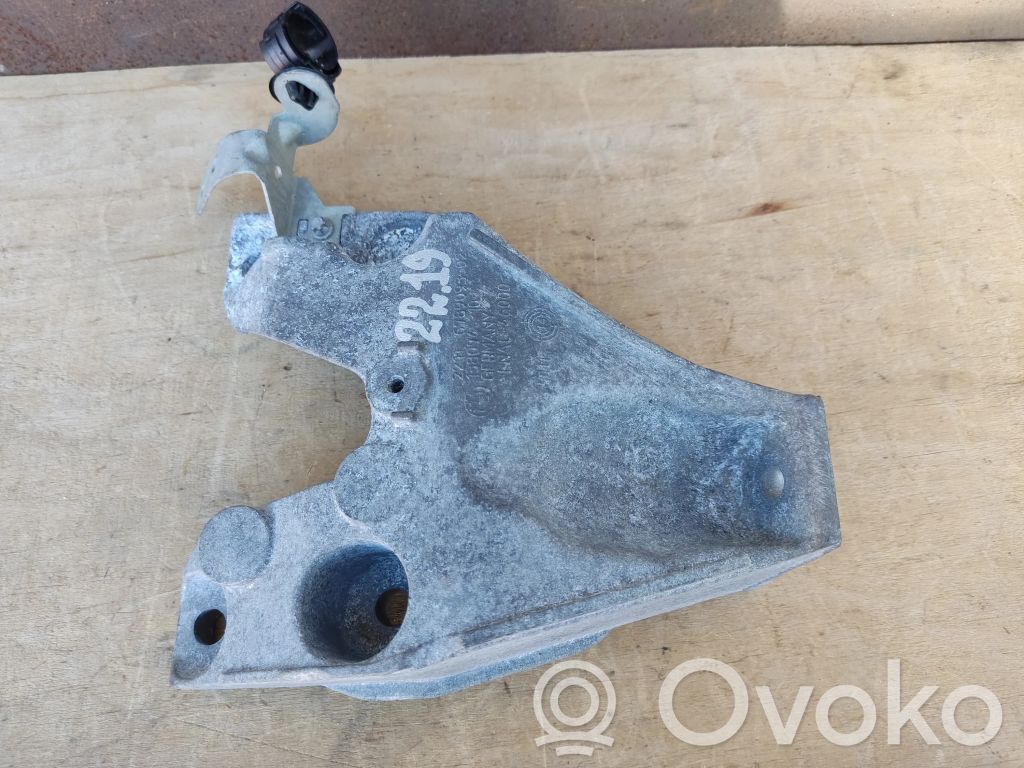 BMW M4 F82 F83 Engine mounting bracket 