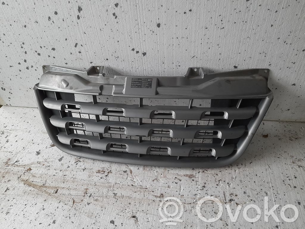 Front bumper upper radiator grill
