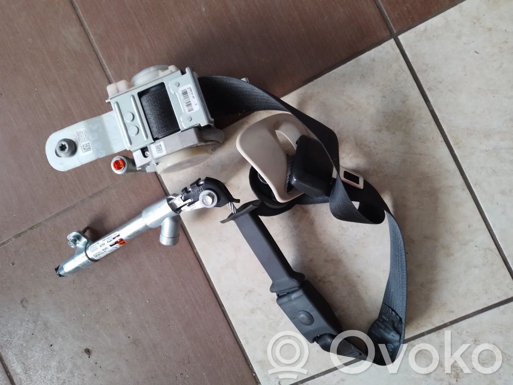 Tesla Model S Cinturón delantero 