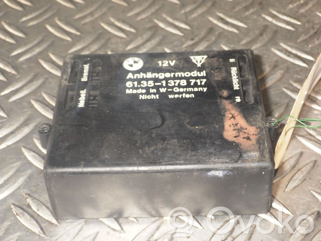 BMW 5 E34 Unidad de control/módulo de la barra de remolque 