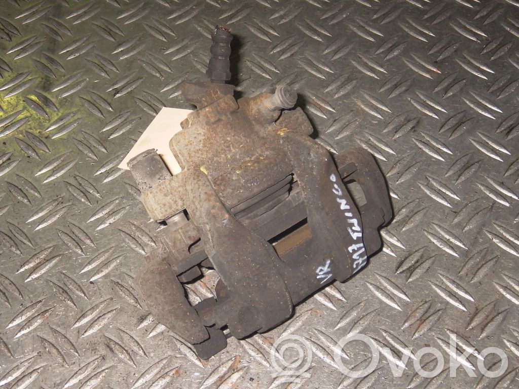 Renault Twingo III Zacisk hamulcowy przedni 
