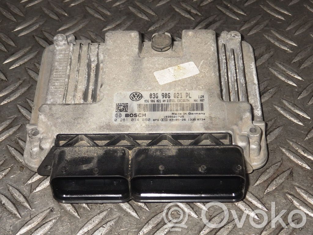 Volkswagen Golf V Engine control unit/module 