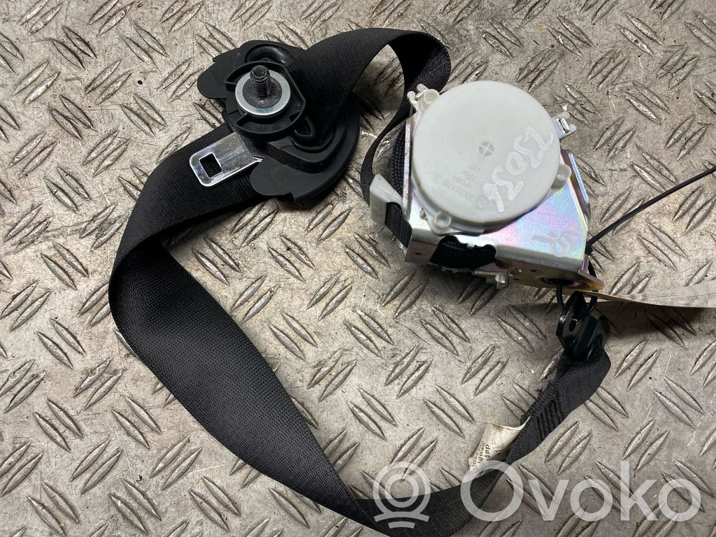 BMW X3 E83 Front seatbelt 