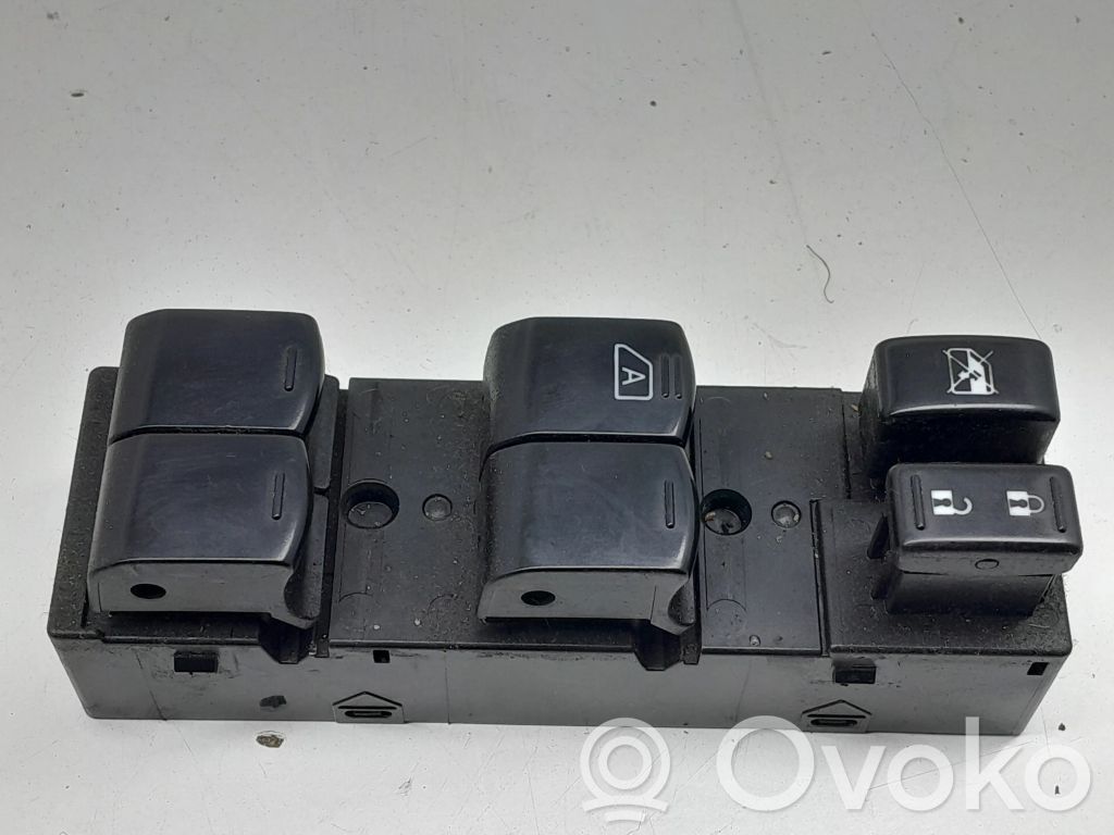 Subaru XV I Electric window control switch 