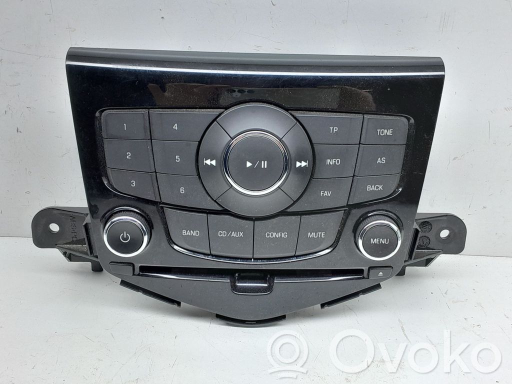 Chevrolet Cruze Head unit multimedia control 