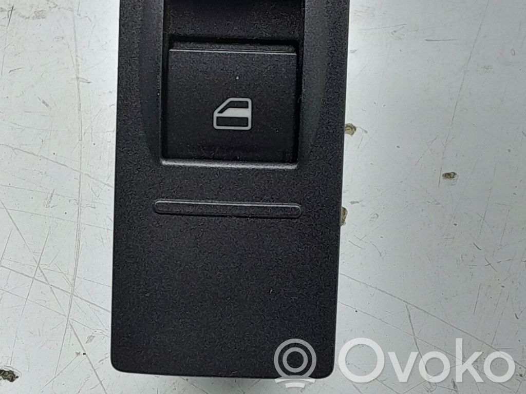 Electric window control switch   3D0959858E