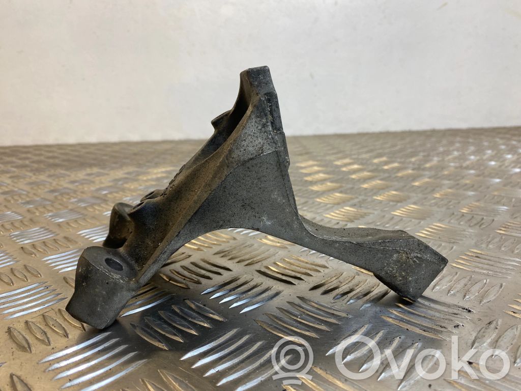 Audi A6 Allroad C6 Engine mounting bracket 
