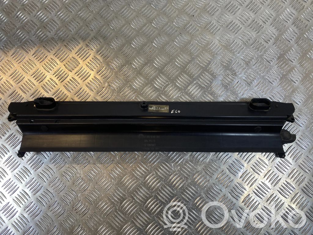 BMW 5 E60 E61 Radiatoru paneļa augšējā daļa (televizors) 