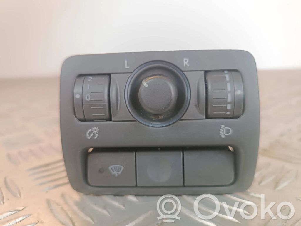 Subaru Legacy Light switch 