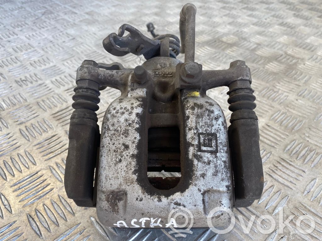 Opel Astra K Задний суппорт 