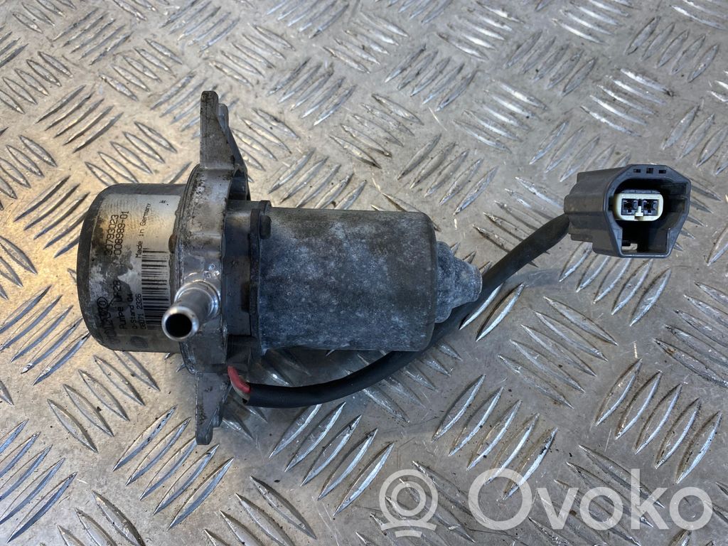 Volvo S40 Vacuum pump 