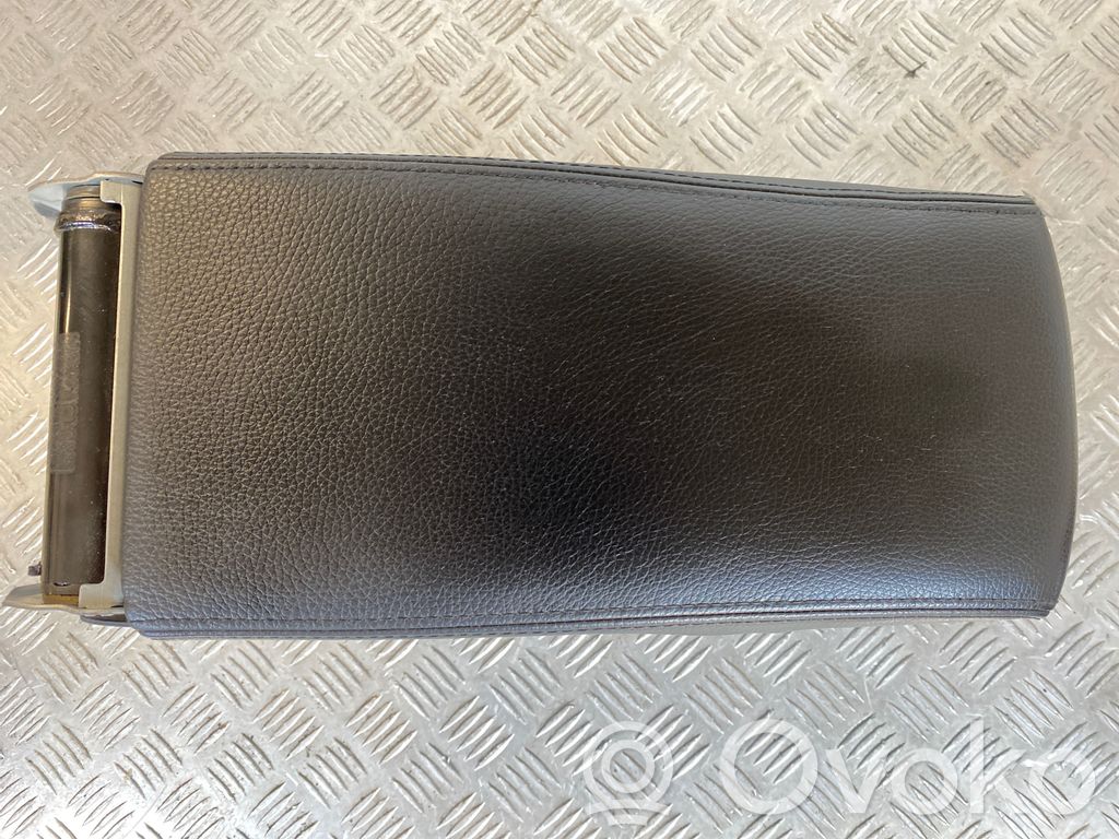 Volkswagen PASSAT B7 Armrest 
