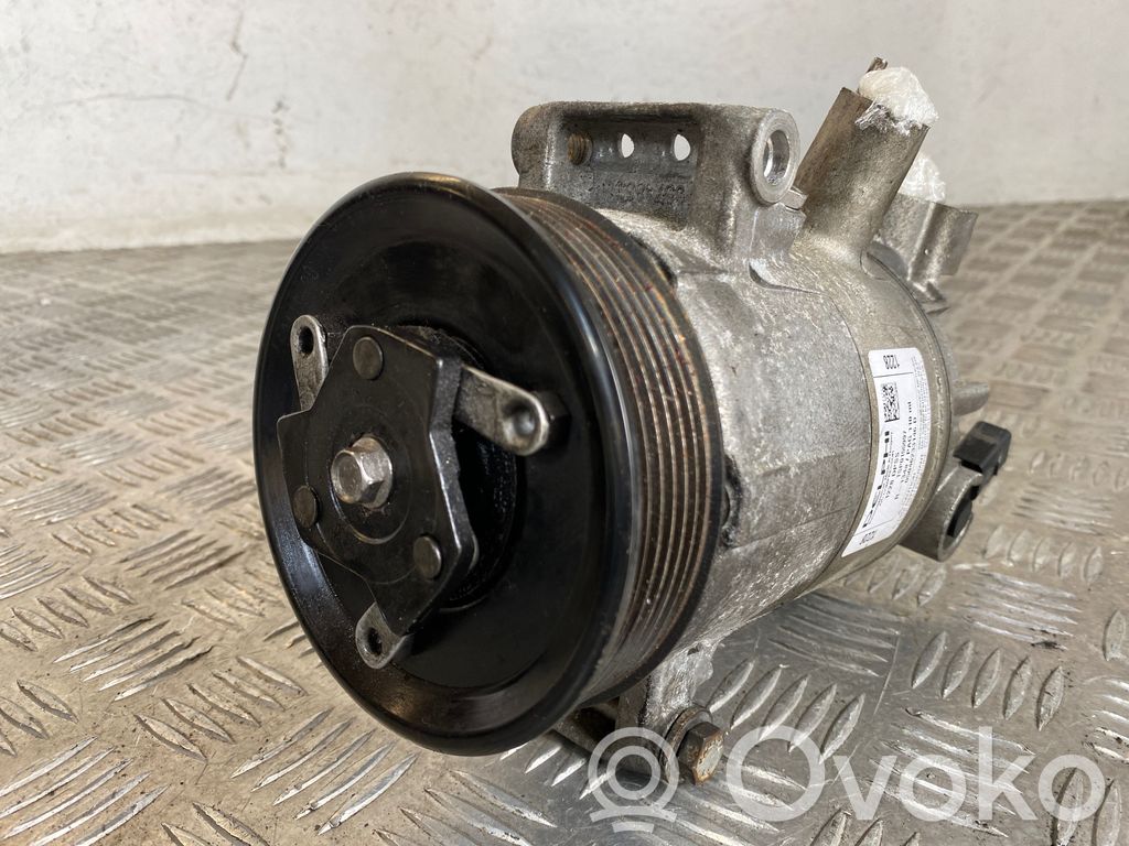 Volkswagen PASSAT B7 Klimakompressor Pumpe 