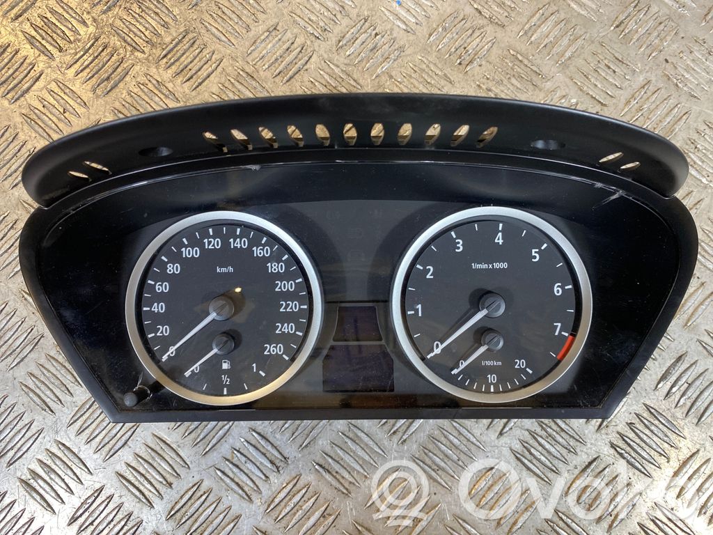 BMW 5 E60 E61 Speedometer (instrument cluster) 